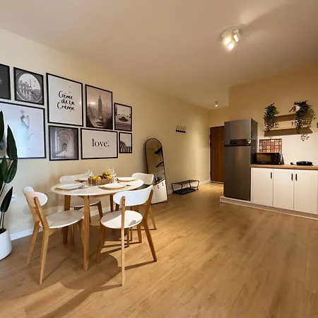 Apartment Gorgeous Seaside #2 Sarande